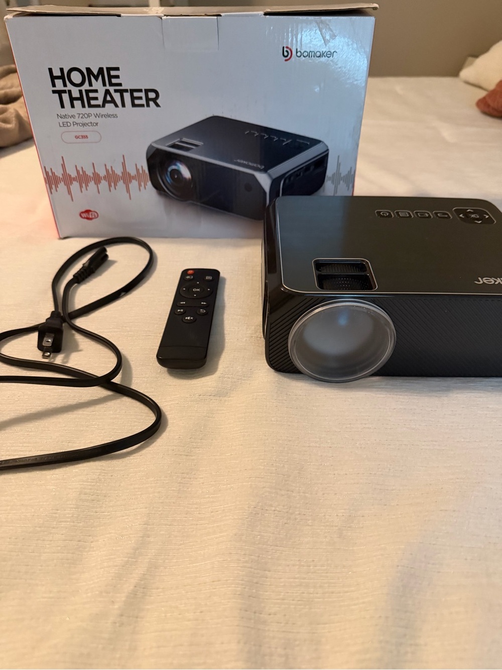 Black Portable Home Theater Projector - Native 720P Wireless